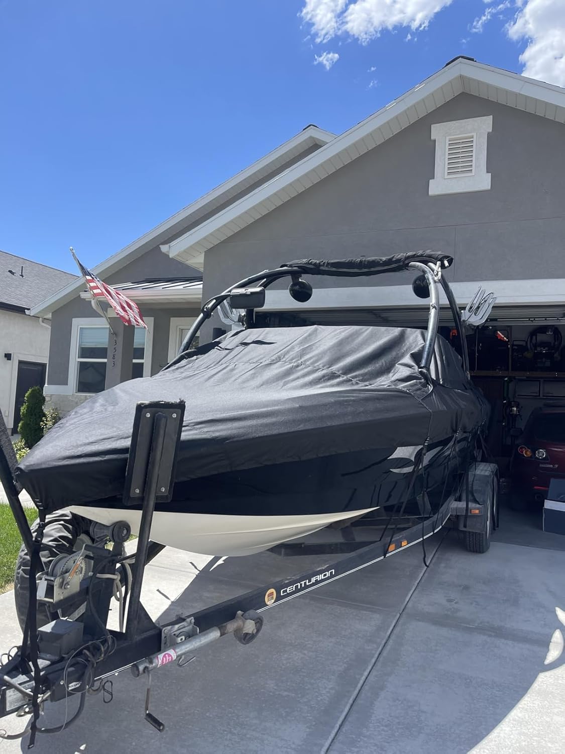 True 900D 100% Waterproof Ski&Wakeboard Tower Boat Cover Tear-Proof Trailerable Full Size Boat Cover for V-Hull,Runabouts,I/O with Ski/Wakeboard Towers and Storage Bag (17'-19'L,Beam Width to 102" W) 17'-19'L, beam width to 102"W Black